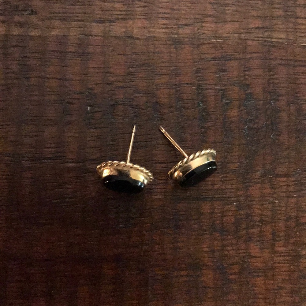 Vintage Carla 14kt Yellow Gold Onyx Earrings - Picture 3 of 4